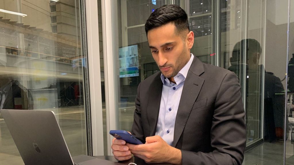 "Shams Charania Runs Hoop Central": $1.5 Million NBA Insider's Biased Tweets Against Stephen Curry  Russell Westbrook Stand Exposed