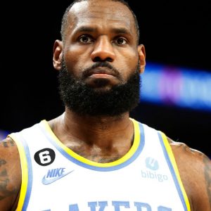 LeBron James Showes Off His Ability To Remember Opposing Defenses Again, And it's Even More Incredible This Time!