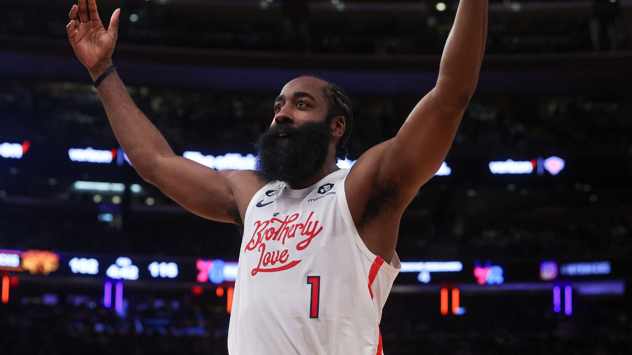 “Why Would You Ask Me about That on Christmas”: James Harden ‘Snaps’ at a Reporter for Flaming Rumors of Return to Houston