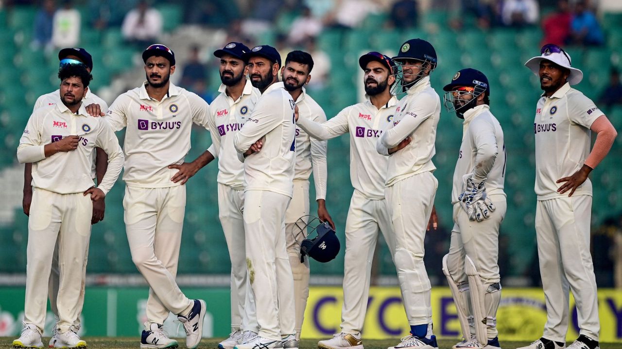 Why is Kuldeep Yadav not playing today's 2nd Test between Bangladesh and India in Mirpur?