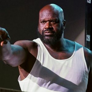 7ft Shaquille O'Neal in high school found a scarecrow in Texas with his jersey on it and a noose around its neck.