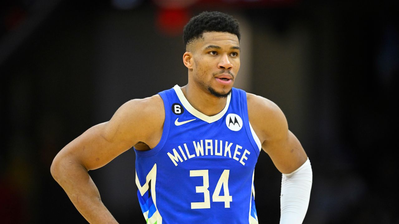 Is Giannis Antetokounmpo Playing Tonight vs Nets? Bucks Release Availability Update for 7FT Superstar