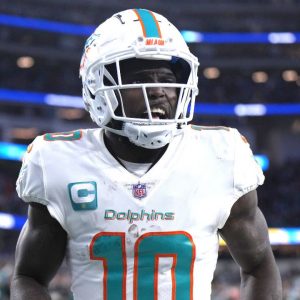 'Financially Savvy' Tyreek Hill Saved $2,700,000 in One Season by Landing in 'Tax Haven' Miami, Instead of Signing With 'Ridiculously Expensive' New York