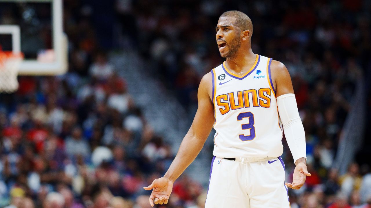 Despite 12 Years, Chris Paul’s Legacy In Question As He Gets Told He Sucks By Clippers and Pelicans Fans