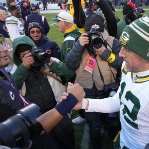 "Green Bay Sucks" Chants Go Wrong As Justin Fields Crashes Against Aaron Rodgers Under Pressure