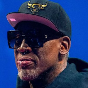 “Dennis Rodman Has Multiple Personalities”: 6FT 8” Bulls Legend’s Agent Reasoned His ‘Wild’ Lifestyle That Cost Him $27 Million