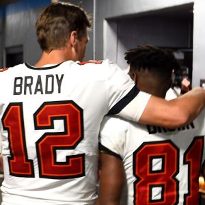 "Gave up $30,000,000 to Play With Tom Brady": Antonio Brown Again Brags About Being the 'Righteous Man' Among Ungrateful Bucs