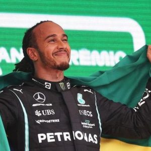 $285 Million Lewis Hamilton ‘Struggles’ With People Having Billions of Money