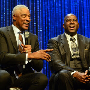 Julius "Dr.J" Erving Flew Out Magic Johnson to Philadelphia and Convinced him to Dropout!