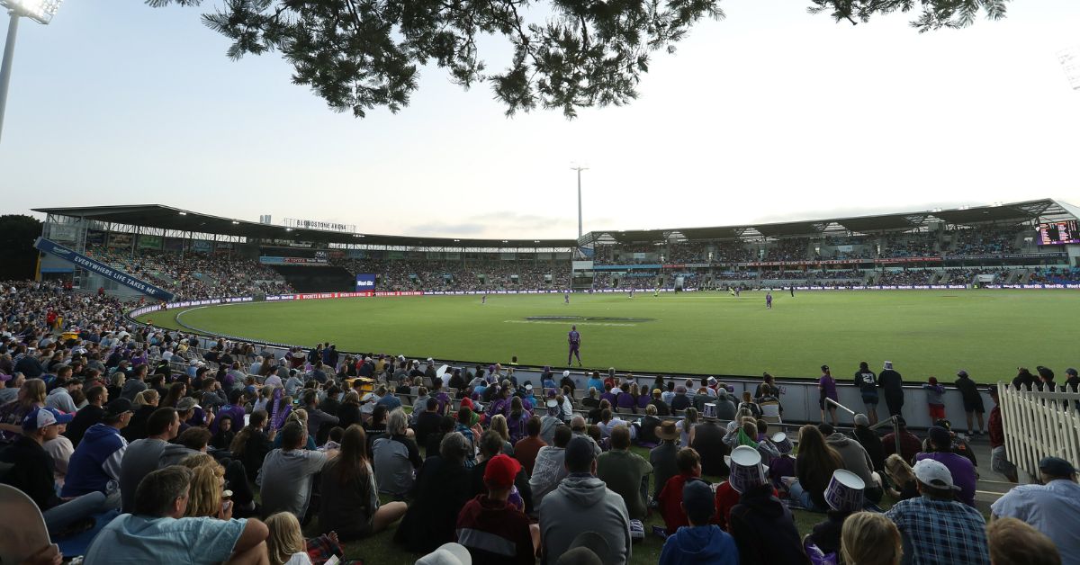 HUR vs STR pitch report today match: Bellerive Oval Hobart pitch report batting or bowling