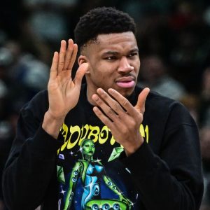 Is Giannis Antetokounmpo Playing Tonight vs Raptors? Bucks Release Injury Report for 6x All-Star