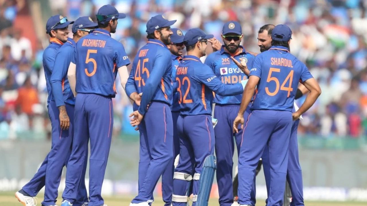 Why Mohammed Shami not playing today: Why is Mohammed Siraj not playing today's 3rd ODI between India and New Zealand in Indore?