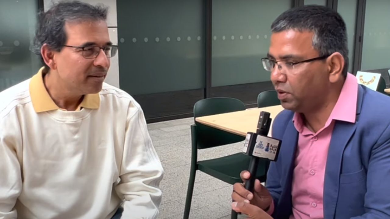 "Aap alag duniya mein jeene lagte hain": Harsha Bhogle explains how he reacts to fame and is receptive to criticisms