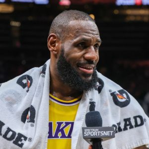 Is LeBron James Playing Tonight vs Hornets? Lakers Release 18-Time All-Star's Availability Update