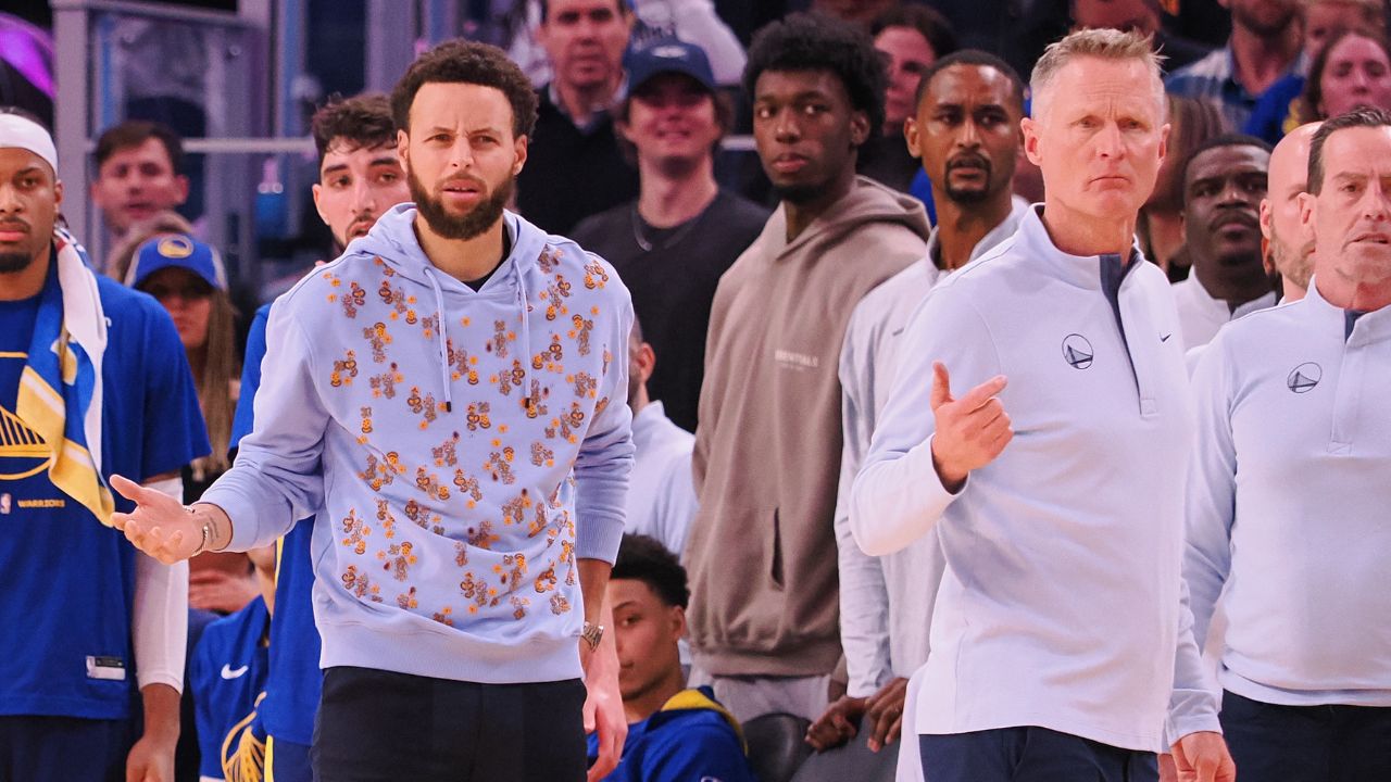 Is Stephen Curry Playing Tonight vs Suns? Warriors Release Injury Report for the 8x All-Star