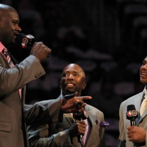 “Kenny Smith Gave Me a Vibrator!”: Shaquille O’Neal Hilariously Recalls Charles Barkley Mistaking a Birthday Present ‘Massager’