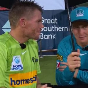 "Going to politics after cricket": David Warner pulls Marnus Labuschagne's leg for diplomatic answer around availability of Usman Khawaja and Matt Renshaw for BBL 12 Knockout vs Renegades