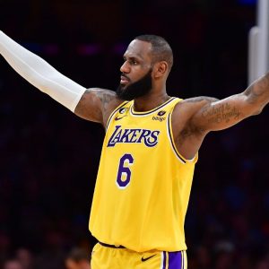 LeBron James' Hairline: Tracking Lakers Star’s ‘Bald Head’ Through His 20 Year Career