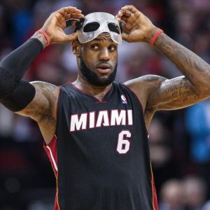 "Only LeBron James Can Make Breaking Your Nose Look Cool": NBA Banned Heat MVP From Wearing Black Mask Despite Explosive Performance vs Knicks