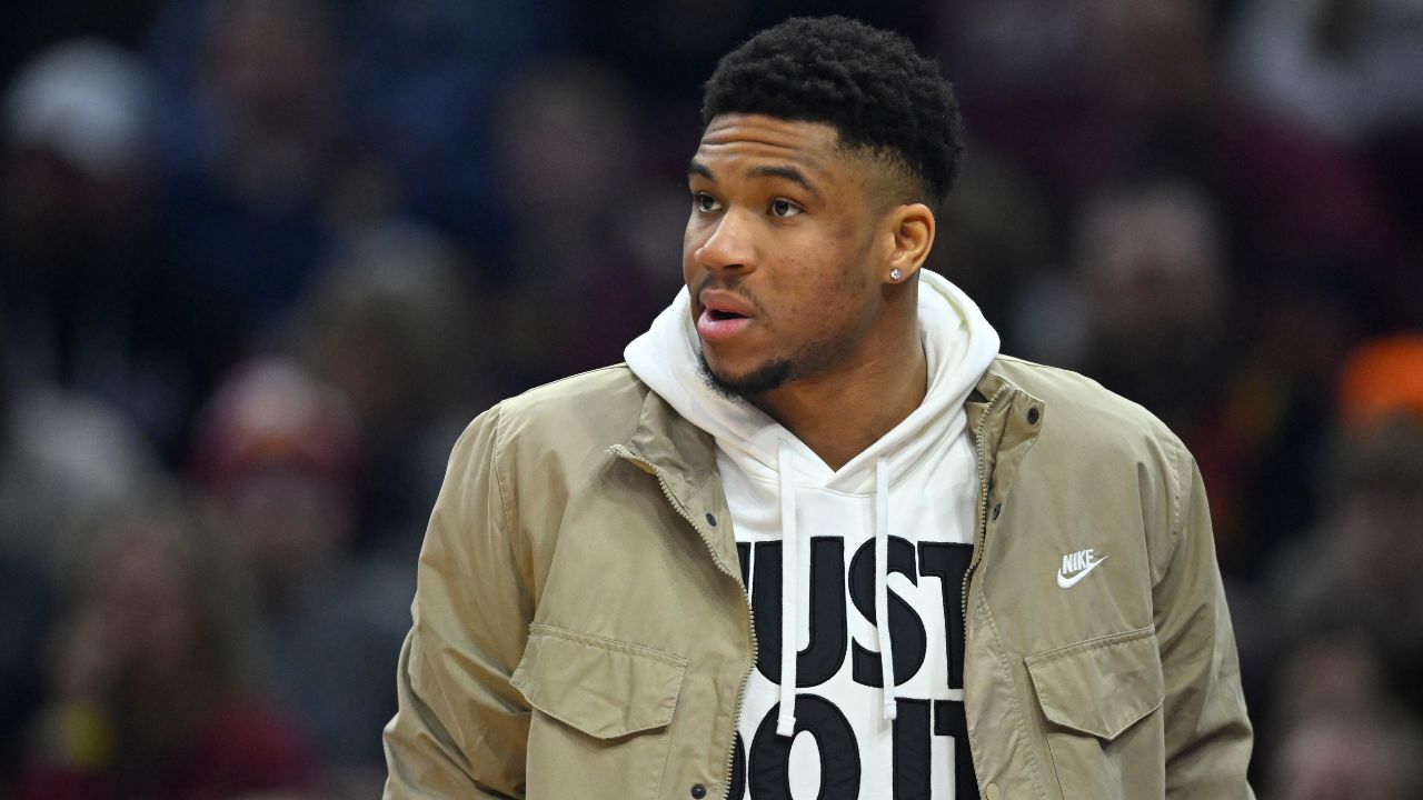 Is Giannis Antetokounmpo Playing Tonight vs Pistons? Bucks Issue Injury Report for 6x All-Star