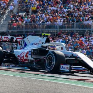 How Does F1 Team Radio Work?