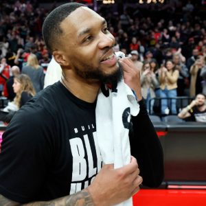 “Damian Lillard’s offensive highs are comparable to anyone’s in NBA history”: NBA Twitter Reacts to Blazers Star’s Jaw-dropping 20-Game Averages