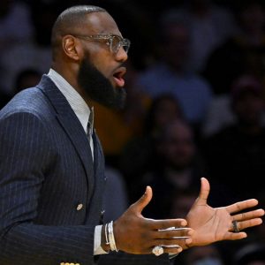 Is LeBron James Playing Tonight vs Warriors? Lakers Issue Injury Report Amidst the King’s Alleged Season-Long Troubles