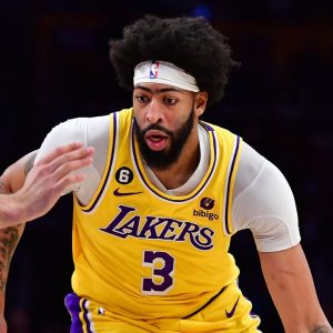 Is Anthony Davis Playing vs Mavericks? Lakers Release Injury Report for 8x All-Star
