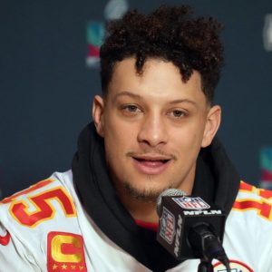 Chiefs Make Concerning Update on Patrick Mahomes Falling Ill Before Broncos Game