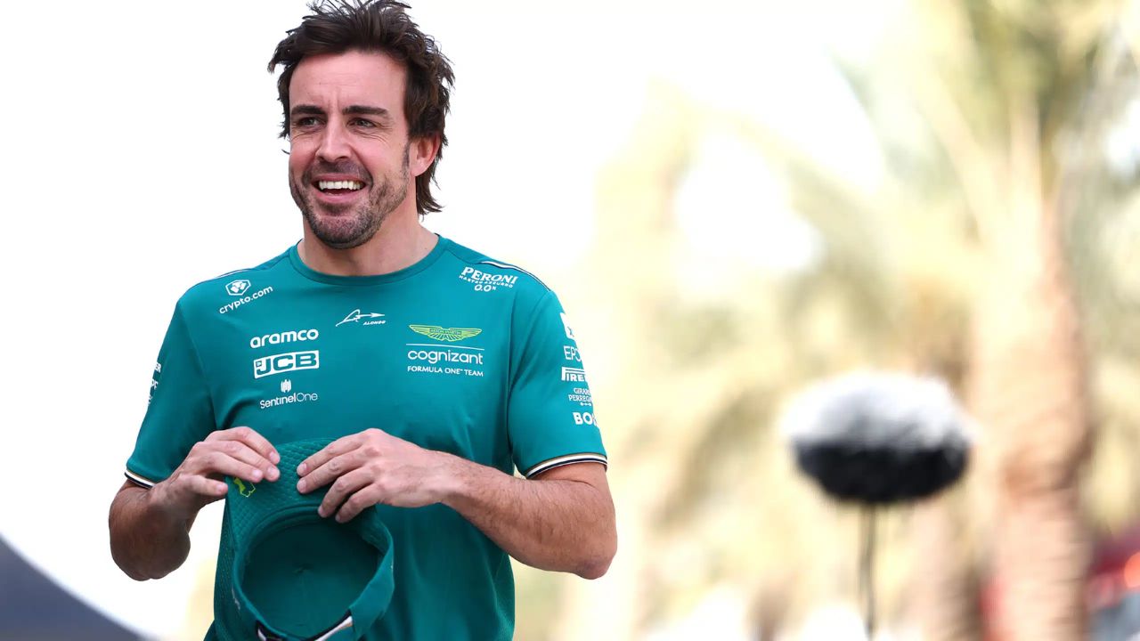 Fernando Alonso Puts in ‘Perfect Lap’ With $300,000 Aston Martin Supercar