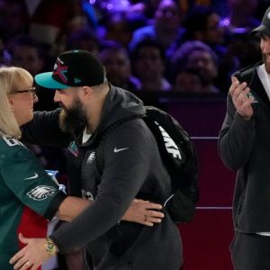 Donna Kelce, Travis Kelce, Jason Kelce