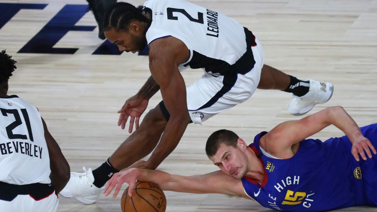 WATCH: Nikola Jokic Dominates Kawhi Leonard, Tussles Ball From the Klaw’s Grip
