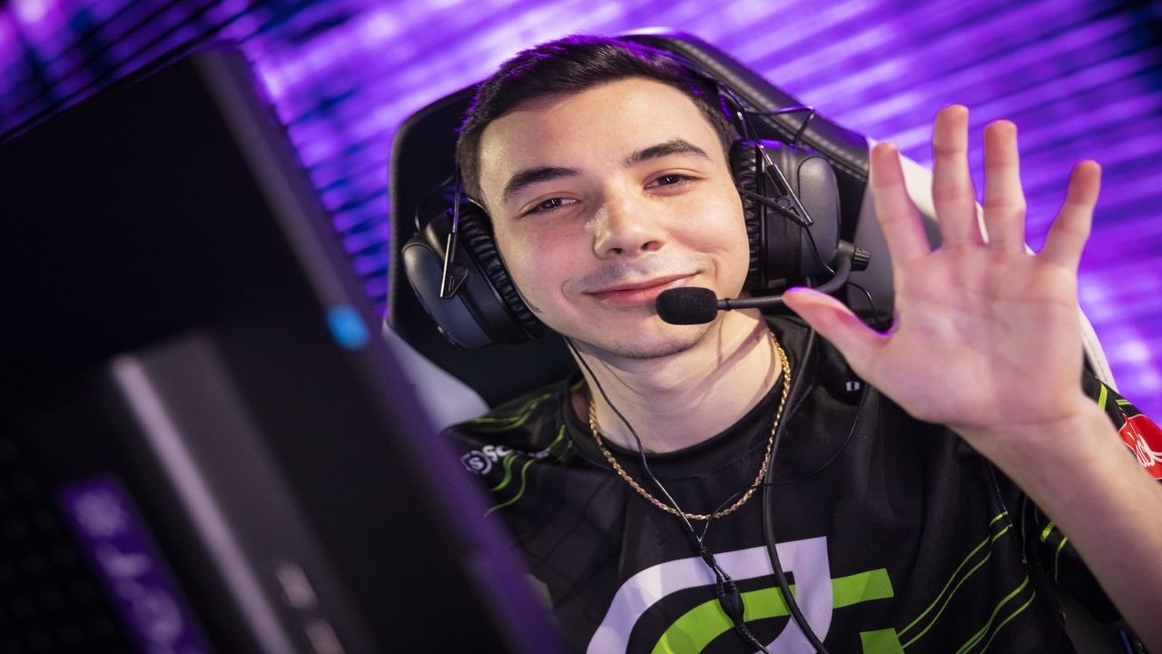 NRG Crashies Valorant Settings (2023): Crosshair, Configuration, Keybinds and Sensitivity!