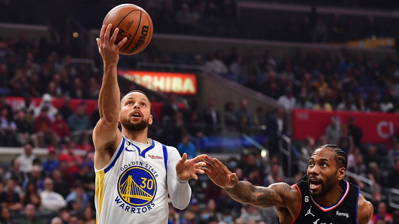 WATCH: Stephen Curry Loses Kawhi Leonard, Get Denied 4-Pt Play