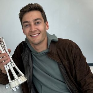 Fans in Disbelief As George Russell, Fernando Alonso Use FIA's Trophy Fiasco to Produce Great Content