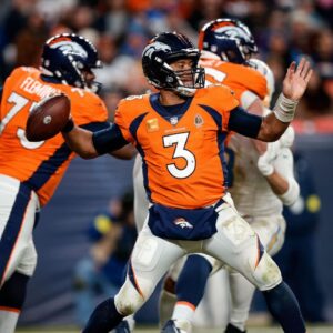 Did Russell Wilson actually forget which team he was on? Broncos QB couldn't keep from assisting Seahawks in miserable year