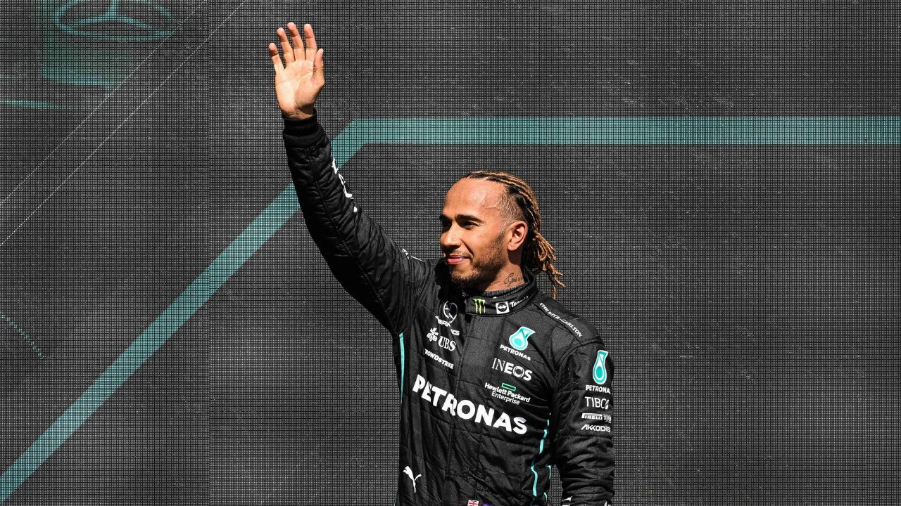 Lewis Hamilton Is Eyeing To Prove He Is More Than Fast Mercedes Cars; Claims Former McLaren Teammate