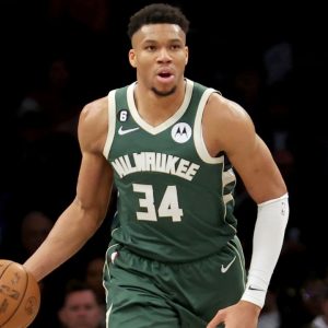 "I just love the game of basketball.": Giannis Antetokounmpo Weaves Tales in Post-game Interview as Bucks Cruise to 15th Straight Win