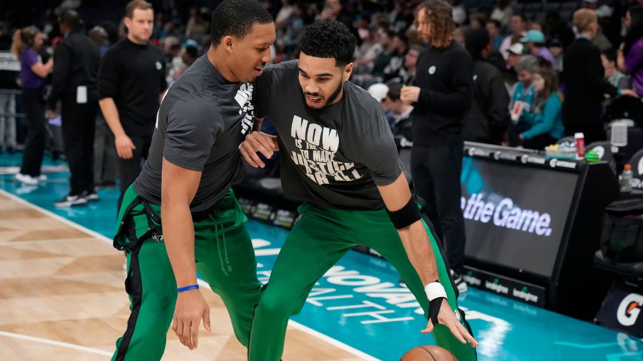 "F**k Duke": Grant Williams Toys With Jayson Tatum After Duke University Crash Out of NCAA's "March Madness" Tournament