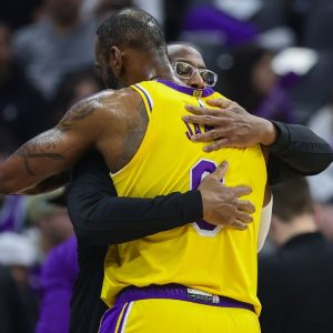 "HANDS DOWN!!!!!!": LeBron James is Casting Ballot for Mike Brown of Sacramento Kings as COTY