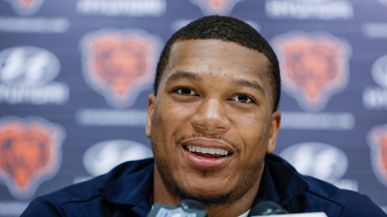 DJ Moore was shocked by Ryan Poles' masterclass, called Justin Fields immediately reported by Adam Schefter