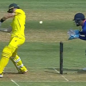 KL Rahul Injury: What Happened to KL Rahul? Why is Rahul Not Keeping Wickets in Chennai ODI?