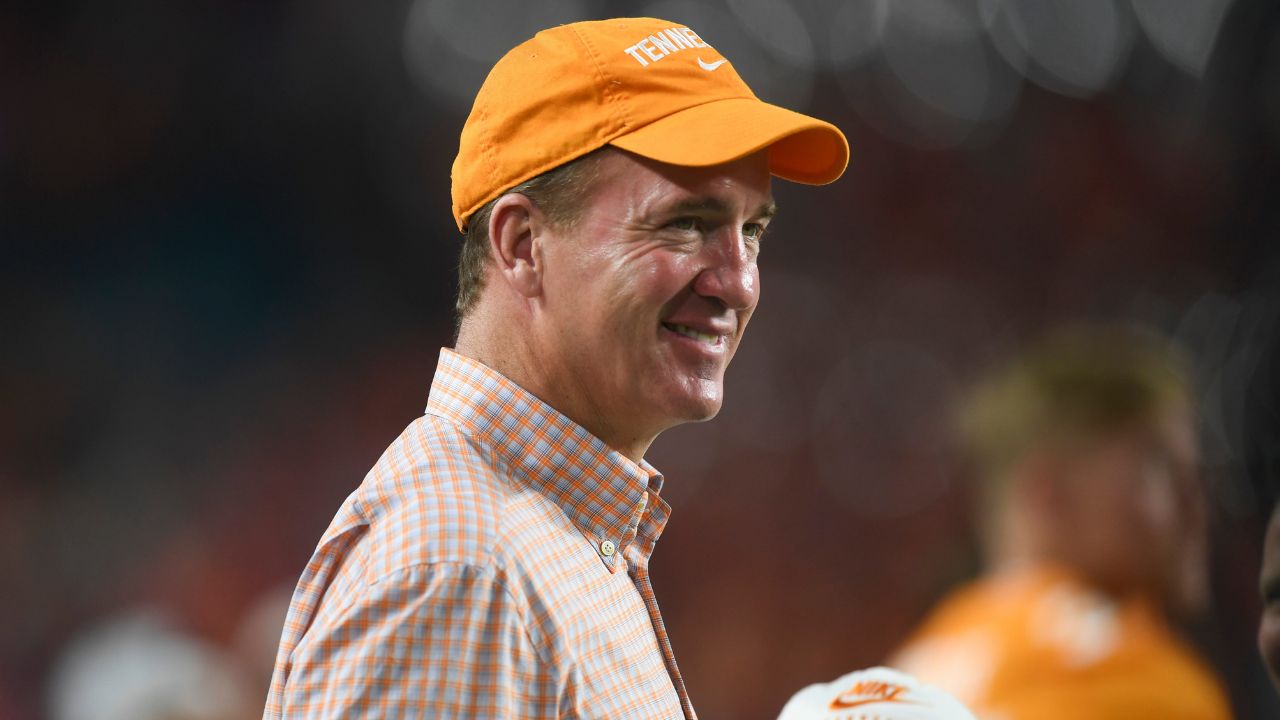 2X Super Bowl Champion Peyton Manning Credits This NFL Legend for His Oscar-Worthy Acting While Executing Fake Spikes