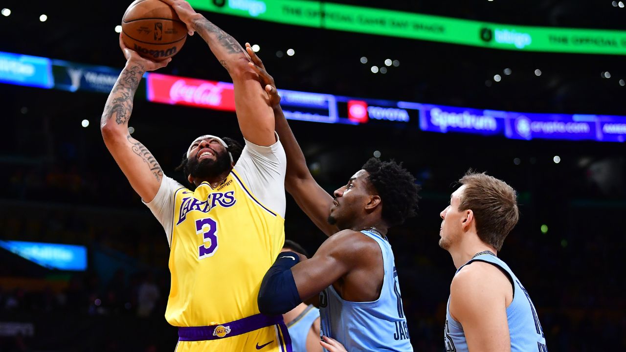 WATCH: Anthony Davis Gets His Revenge, Puts Jaren Jackson Jr. on a Poster