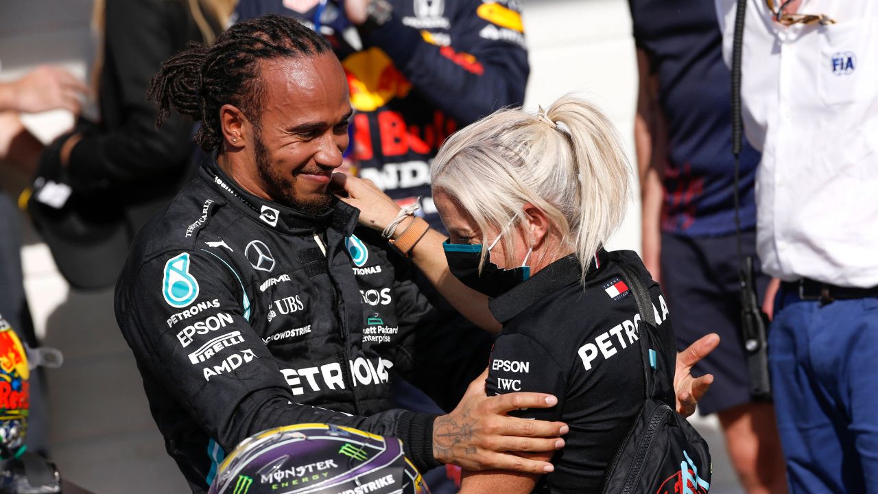 “Find People You Trust”: Angela Cullen Penned Emotional Memorandum After Split With Lewis Hamilton