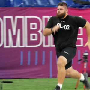 Jake Andrews Girlfriend: Is the Talented OL Romantically Involved With Someone?