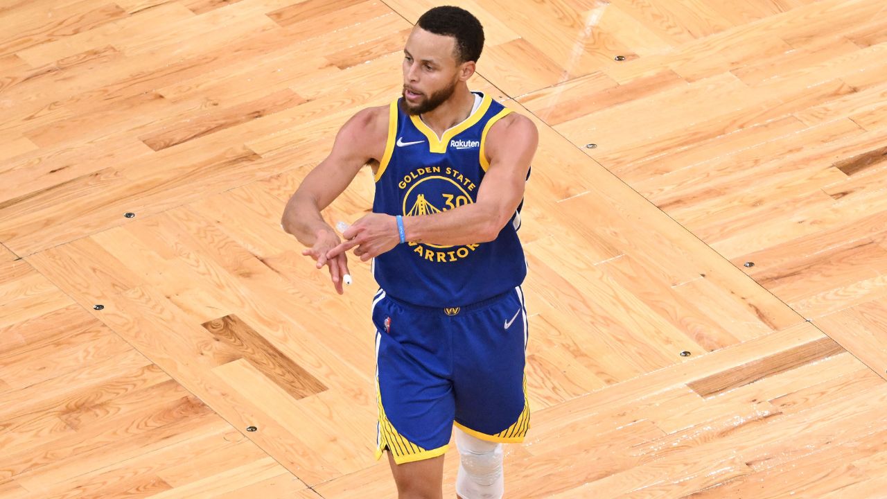 “Wasn’t Stephen Curry A Choker?!”: NBA Twitter Lauds GSW MVP As Stat Displays Dominance In Finals Over Other Playoff Rounds