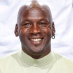 "A Blizzard of Cash": Despite Michael Jordan's $25,000,000 Contract, Jerry Reinsdorf took Undue Advantage of MJ's Popularity