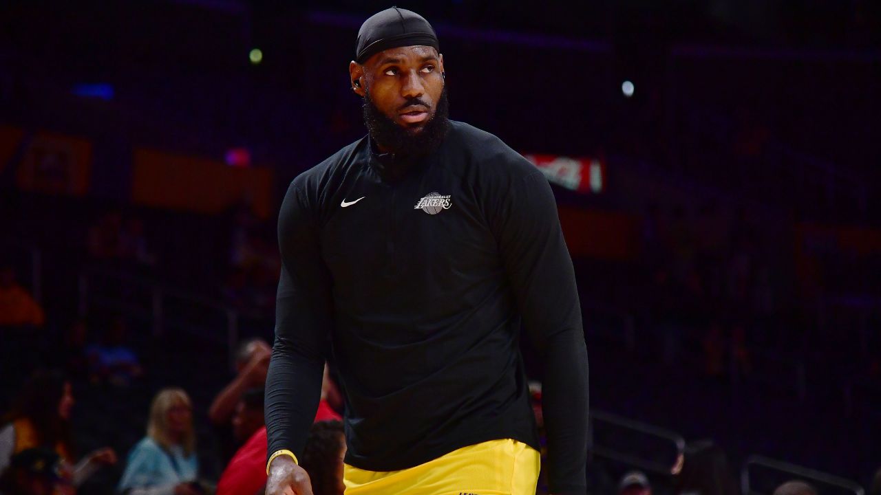 “LeBron James & Co Couldn’t Guard a Parked Car With UZI”: Shannon Sharpe Goes Critical of Lakers as They Trail Short-handed Wolves