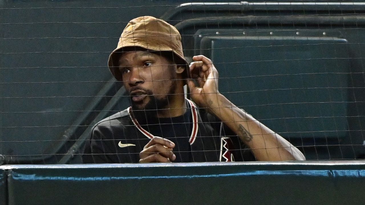 Is Kevin Durant Playing Tonight vs Clippers? Suns’ 13x All-Star’s Availability Report Ahead of Clash With Kawhi Leonard & Co